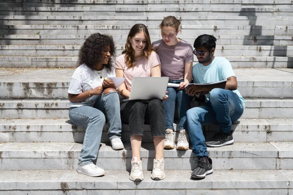 Students at Tred College